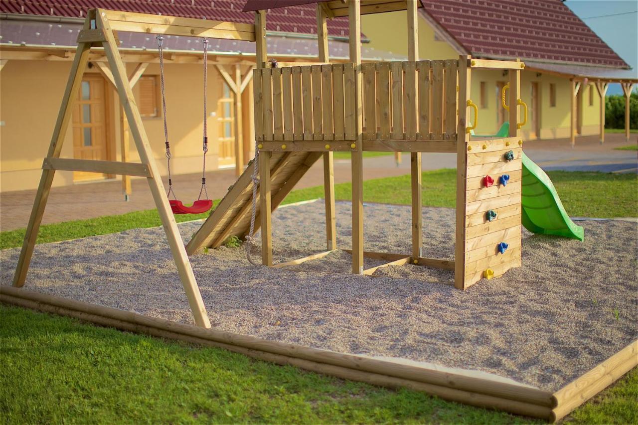 Tourist Farm Apartments Lovrec Jirsovci Екстериор снимка